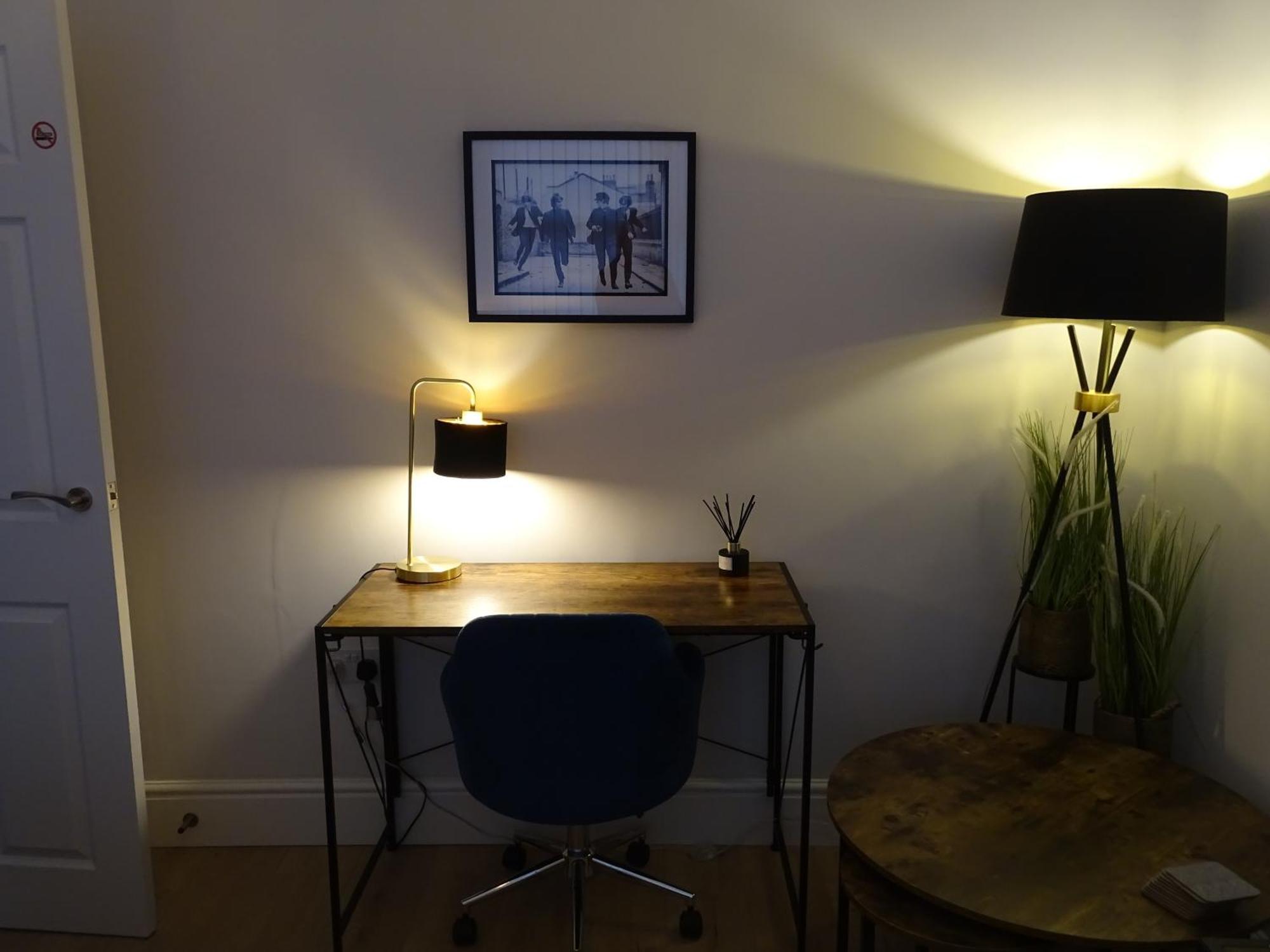 Modern & Stylish Home At The Corner Of Famous Penny Lane In ليفربول المظهر الخارجي الصورة